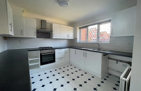3 bedroom house to rent - Ventnor Close, BN23 - Property View 2