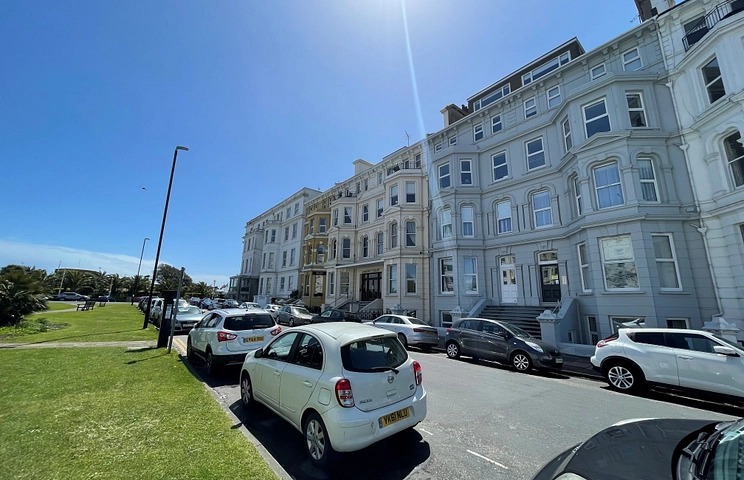 2 bedroom apartment to rent - Wilmington Square, Eastbourne, BN21