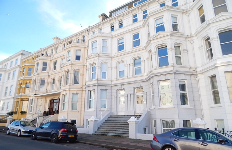 studio to rent - Wilmington Square, Eastbourne, BN21