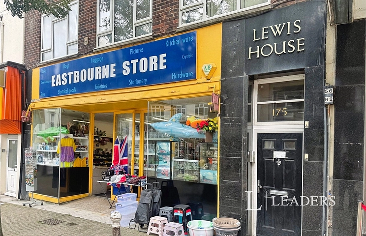 2 bedroom apartment to rent - Terminus Road, Eastbourne, East Sussex, BN21