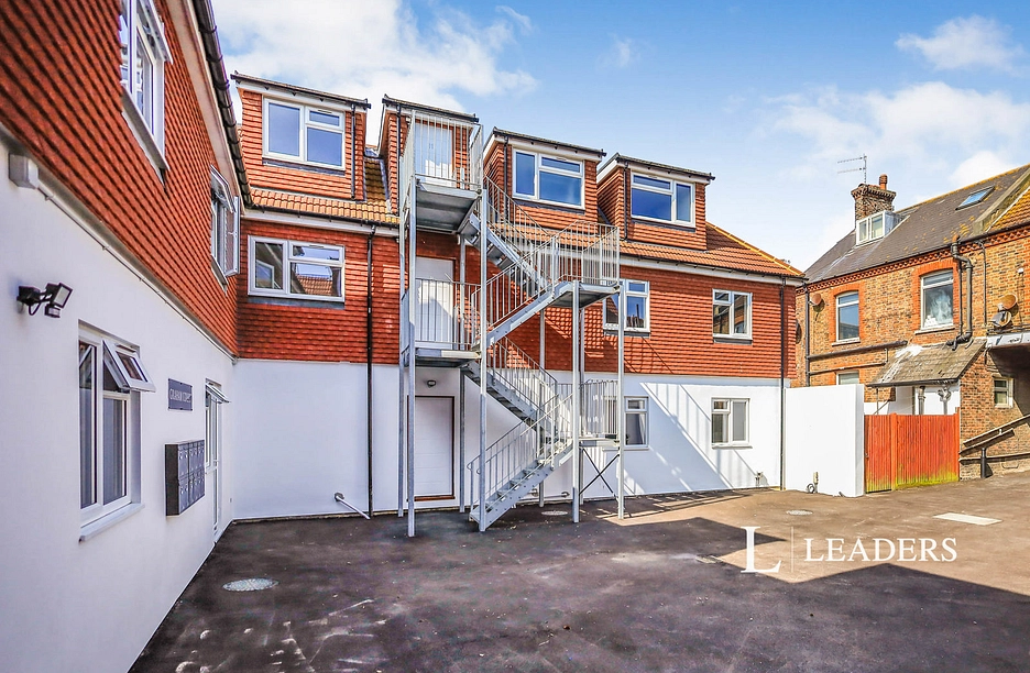 1 bedroom apartment to rent - Commercial Road, Eastbourne, BN21 - Property View 1