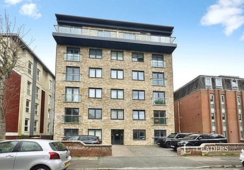 2 bed flat/apartment for rent in St. Leonards Road, Eastbourne, East Sussex, BN21