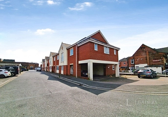 2 bedroom apartment to rent - Hanns Mews, Hanns Way, Eastleigh, SO50 - Property View 1