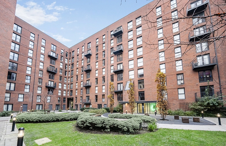 3 bedroom apartment for sale - Sillavan Way, Salford, Greater Manchester, M3