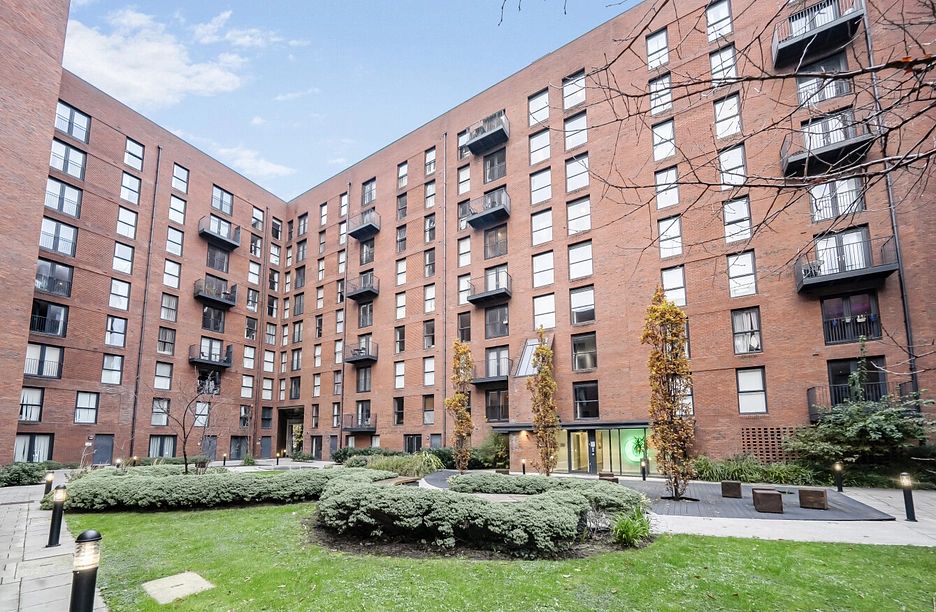 3 bedroom apartment for sale - Sillavan Way, Salford, Greater Manchester, M3 - Property View 1