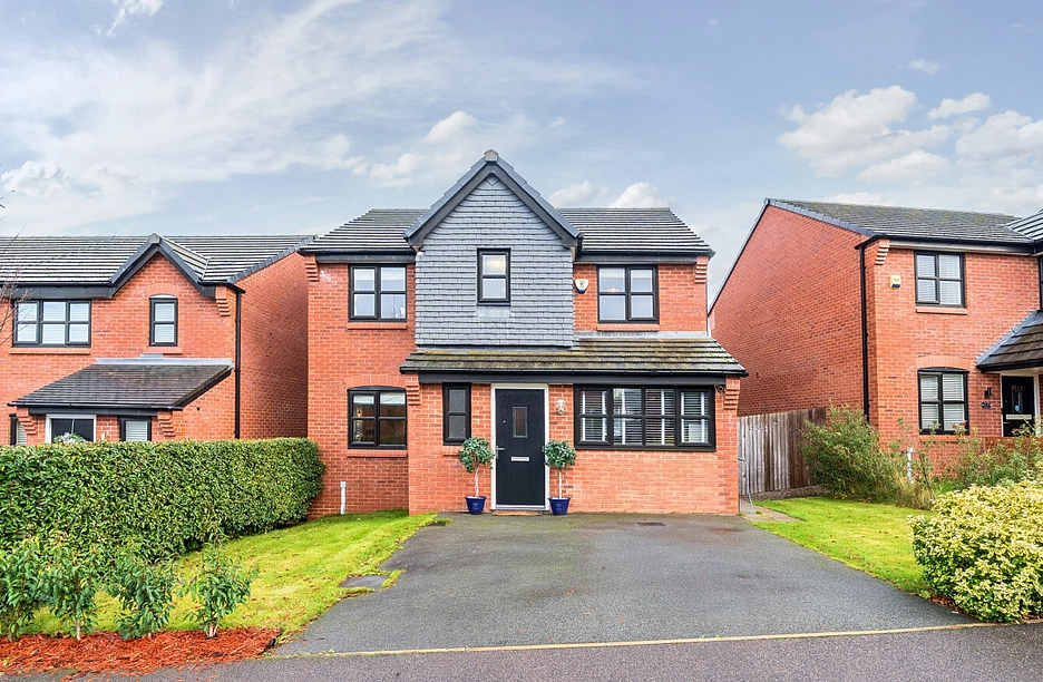4 bedroom house for sale - Harrison Grove, Stockport, Greater Manchester, SK3 - Property View 1