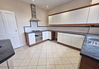 2 bedroom apartment to rent - West Street, Fareham, PO16 - Property View 1