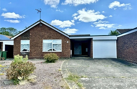 3 bedroom bungalow for sale - Glenfield Avenue, Felixstowe, Suffolk, IP11 - Property View 2