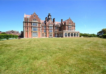 3 bedroom apartment for sale - Cobbold Road, Felixstowe, Suffolk, IP11 - Property View 1