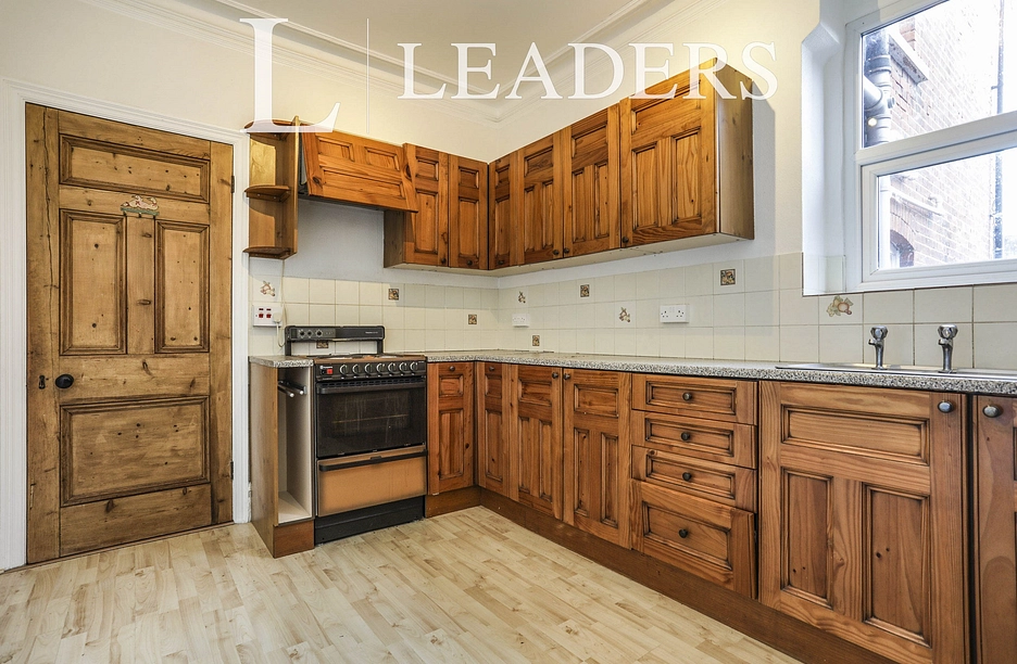 4 bedroom apartment to rent - Albert Walk, Felixstowe, IP11 - Property View 1