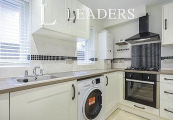 2 bed flat/apartment for rent in Riverdale Court, 21 Undercliff Road West, Felixstowe, IP11