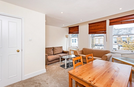 2 bedroom apartment to rent - Solon Road, London, SW2 - Property View 3