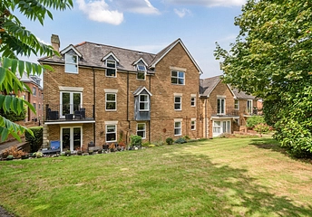 2 bedroom apartment for sale - Evesham Court, 82 Epsom Road, Guildford, Surrey, GU1 - Property View 1