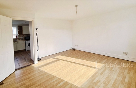 3 bedroom house for sale - Winterbourne Road, Chichester, West Sussex, PO19 - Property View 3