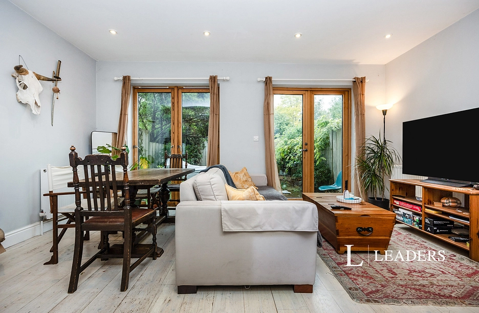 3 bedroom house to rent - Sonic Court, GU1 - Property View 1