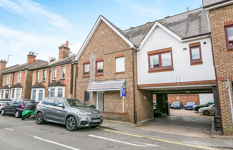 1 bedroom apartment to rent - Artillery Court, Artillery Road, Guildford, GU1