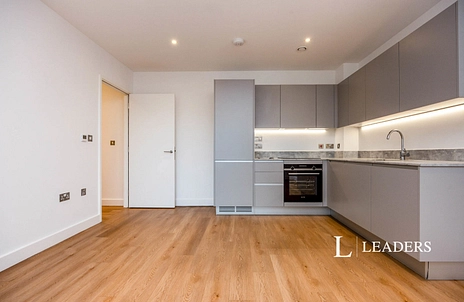 2 bedroom apartment to rent - Weyside Park, Catteshall Lane, Godalming, Surrey, GU7 - Property View 3