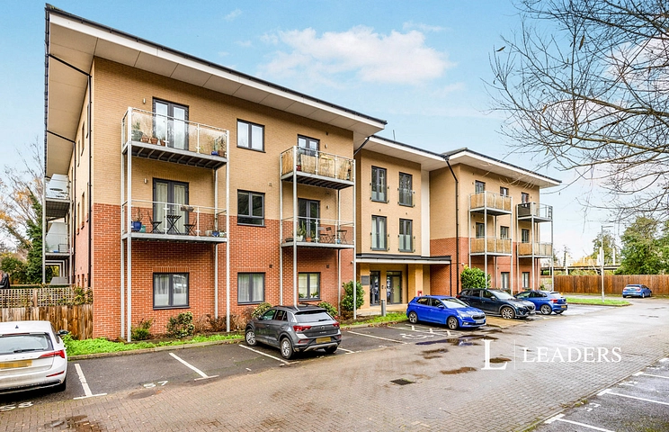 2 bedroom apartment to rent - Weyside Park, Catteshall Lane, Godalming, Surrey, GU7