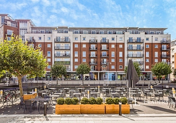 2 bed flat/apartment for rent in Brecon House, The Canalside, Portsmouth, PO1