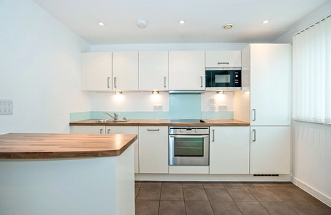 2 bedroom apartment to rent - The Blue Building, Gunwharf Quays, Portsmouth, PO1 - Property View 2