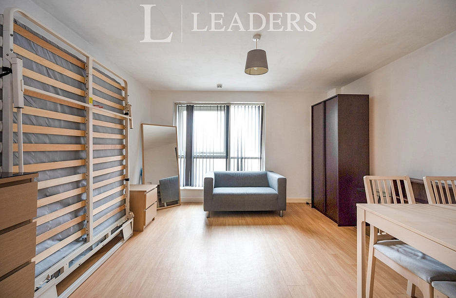 apartment to rent - The Roundhouse, Gunwharf Quays, Portsmouth, PO1 - Property View 1