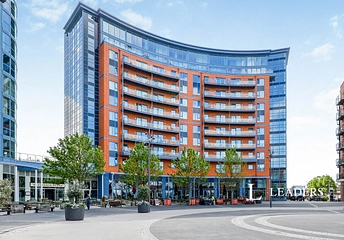 1 bedroom apartment to rent - The Crescent, Gunwharf Quays, Portsmouth, PO1 - Property View 1