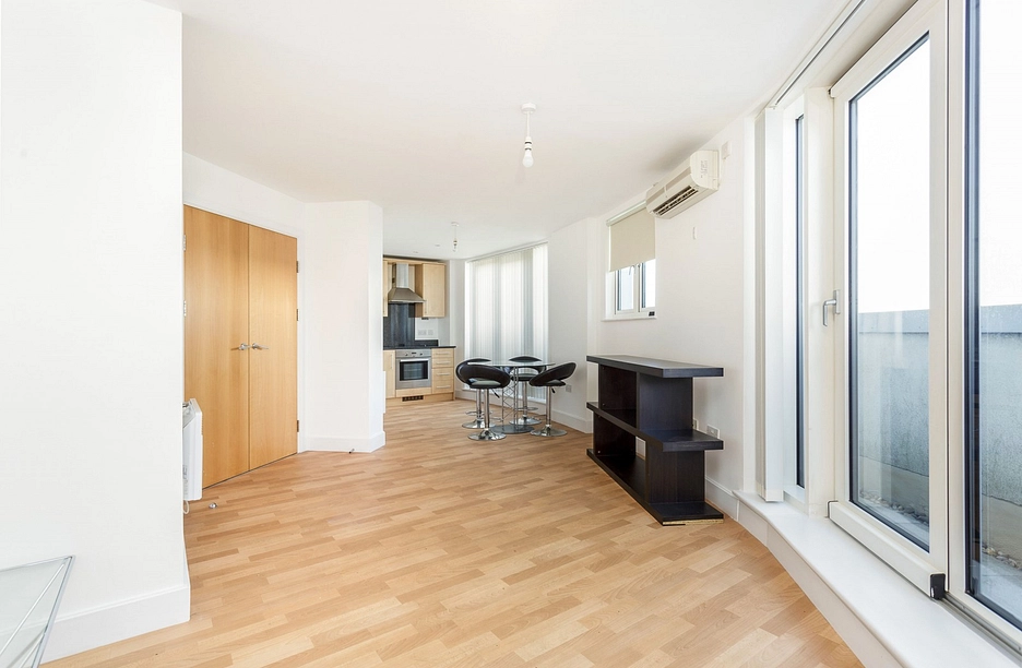 2 bedroom apartment to rent - The Roundhouse, Gunwharf Quays, Portsmouth, PO1 - Property View 1