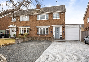 3 bedroom house for sale - Bois Hall Gardens, Halstead, Essex, CO9 - Property View 1