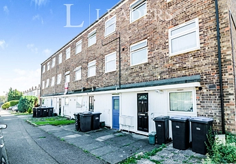 1 bed flat/apartment for rent in Hornbeams, Harlow, CM20