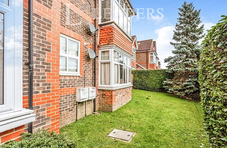 1 bedroom apartment to rent - Eliot House, Haywards Road, Haywards Heath, RH16 - Property View 2