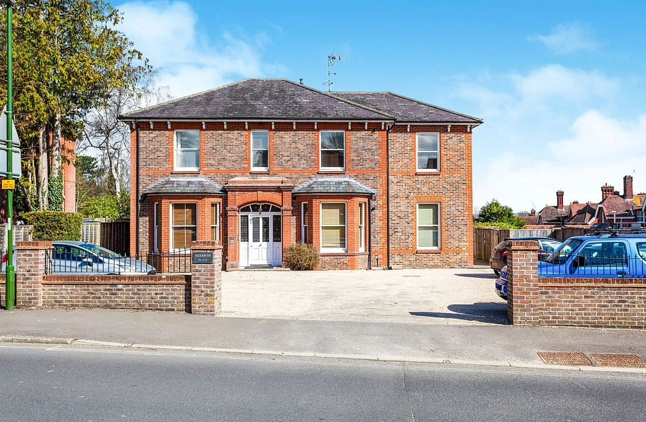1 bedroom apartment to rent - Elizabeth Place, 13 Heath Road, Haywards Heath, RH16 - Property View 1