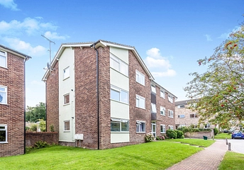 2 bedroom apartment to rent - Sharrow Close, Haywards Heath, RH16 - Property View 1