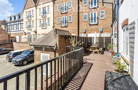 2 bedroom apartment to rent - Middle Village, Haywards Heath, RH16 - Property View 3