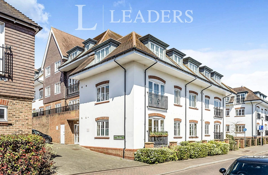 2 bedroom apartment to rent - Middle Village, Haywards Heath, RH16 - Property View 1