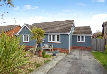 2 bedroom bungalow for sale - Garratt Close, Hedge End, Southampton, Hampshire, SO30 - Property View 1
