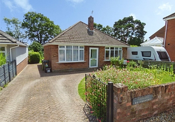 2 bedroom bungalow for sale - Lower Northam Road, Hedge End, Southampton, Hampshire, SO30 - Property View 1