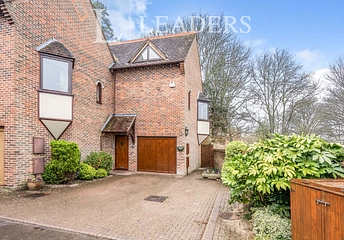 3 bed house for rent in Palace Mews, Winchester Road, Bishops Waltham, Southampton, SO32