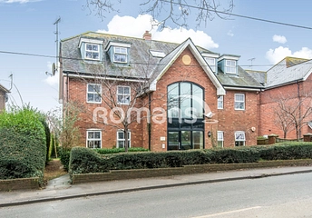 2 bed flat/apartment for rent in Warden Lodge, Winchester Road, Bishops Waltham, Southampton, SO32