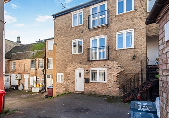 2 bedroom house to rent - Bucklersbury, Hitchin, Hertfordshire, SG5 - Property View 1