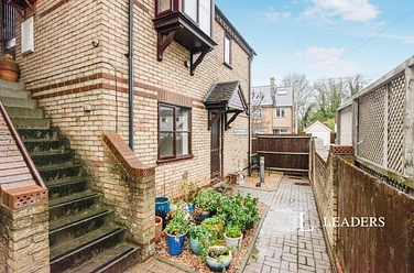 2 bedroom property to rent - Lanthony Court, Arlesey, SG15