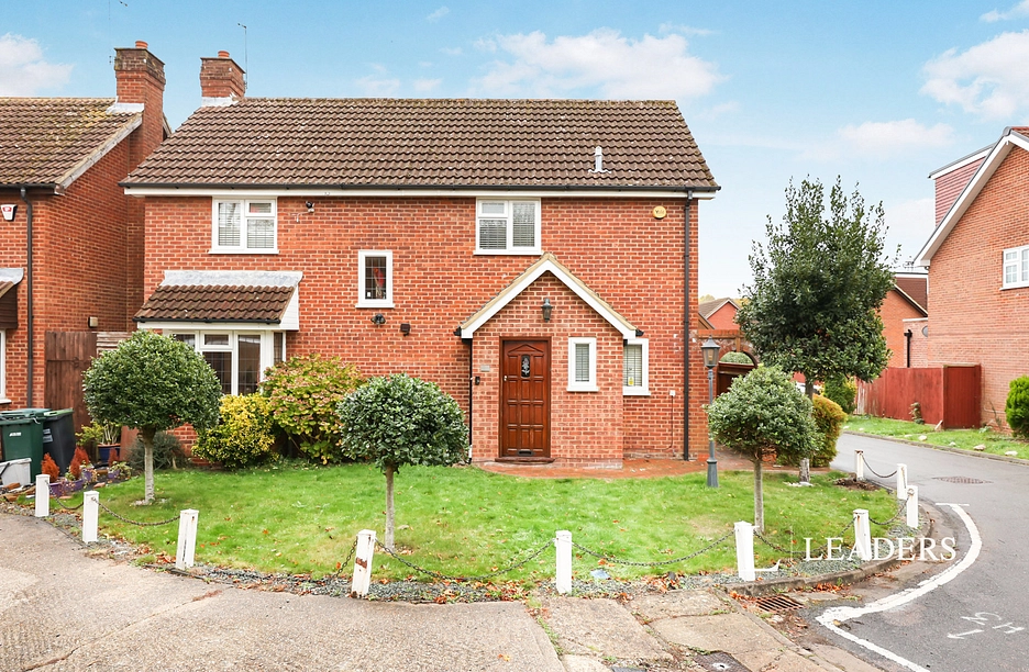 4 bedroom house to rent - Avalon Close, Watford, WD259TW - Property View 1