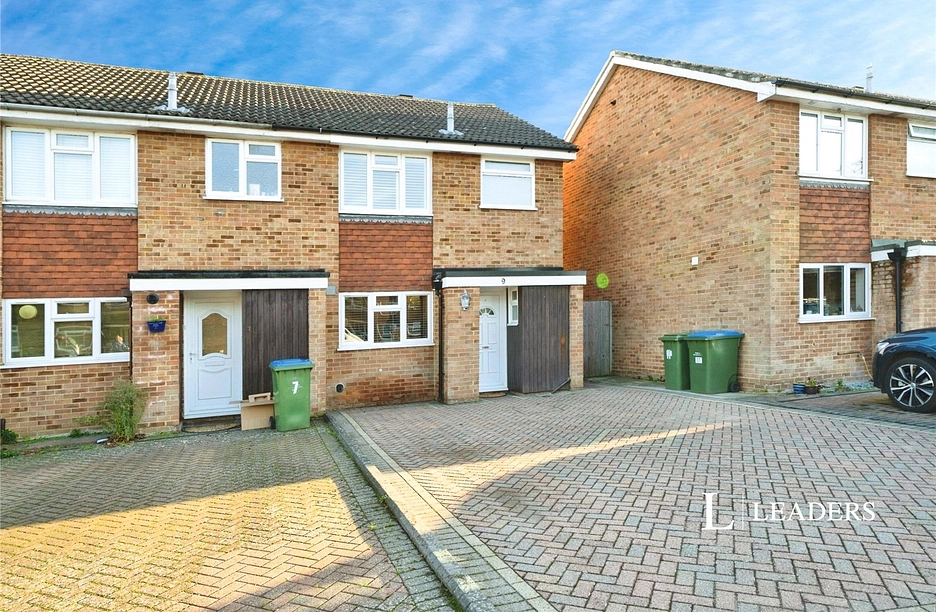 3 bedroom semi detached to rent - Egmont Road, Walton-on-Thames, Surrey, KT12 - Property View 1