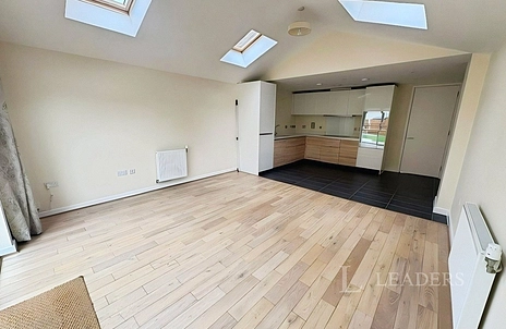 house to rent - Glebe Farm Drive, Trumpington, Cambridge, Cambridgeshire, CB2 - Property View 3