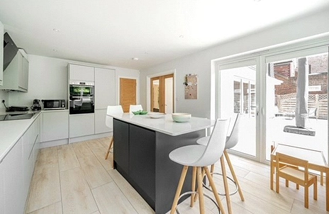 detached to rent - Holywell Close, Studham, Dunstable, Bedfordshire, LU6 - Property View 2