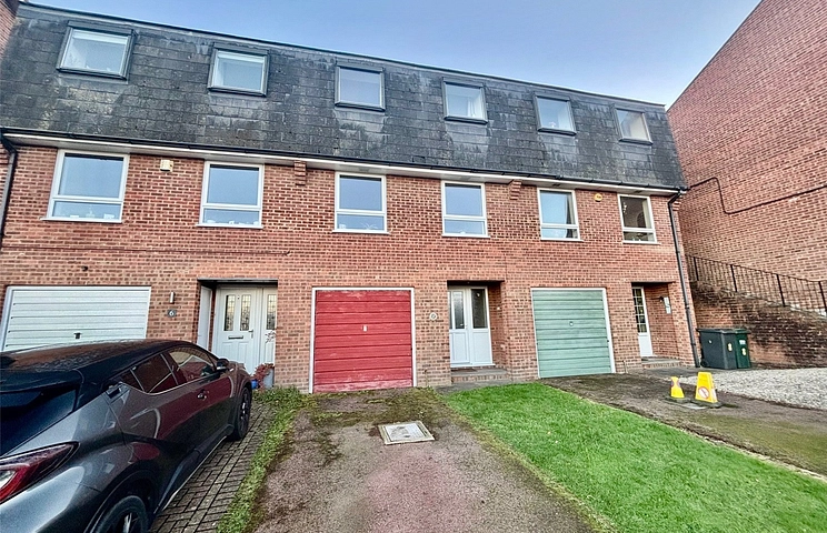 3 bedroom townhouse to rent - Downside Close, Eastbourne, East Sussex, BN20