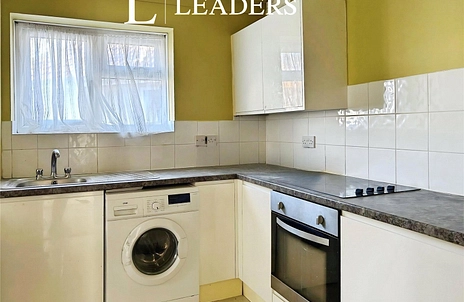 2 bedroom apartment to rent - Seaview Avenue, Basildon, Essex, SS16 - Property View 3