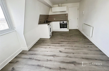 studio to rent - Howard Place, Brighton, East Sussex, BN1 - Property View 2