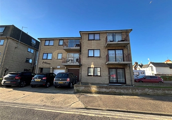 2 bedroom apartment to rent - Harold Road, Clacton-on-Sea, Essex, CO15 - Property View 1
