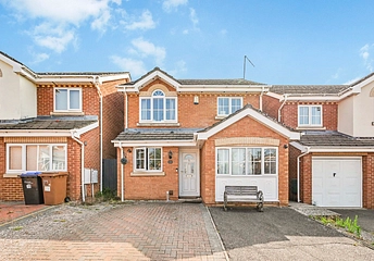4 bed house for rent in Cherry Blossom Close, Northampton, Northamptonshire, NN3