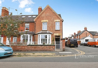 4 bed house for rent in Kings Road, Stamford, Lincolnshire, PE9